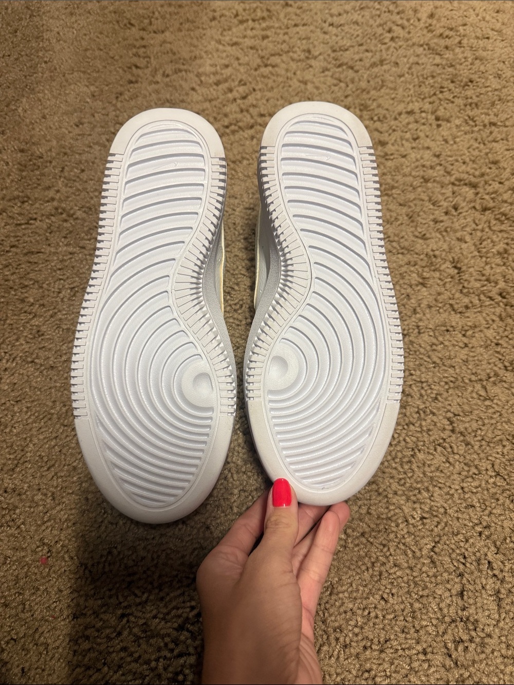 Nike women's All-White Platform Sneakers with iconic Swoosh - Picture 4 of 6